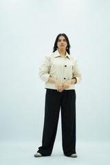 Trench Court Écru à Boutons Noirs