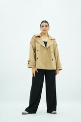 Trench court en faux daim