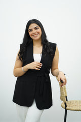 Gilet sans manches noir avec ceinture ✨