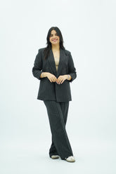 Tailleur Gris Anthracite à Fines Rayures