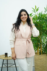 Gilet sans manches ceinturé – rose poudre