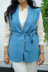 Gilet sans manches ceinturé – bleu azur