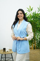 Gilet sans manches ceinturé – bleu ciel