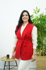Gilet sans manches ceinturé – rouge
