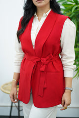 Gilet sans manches ceinturé – rouge