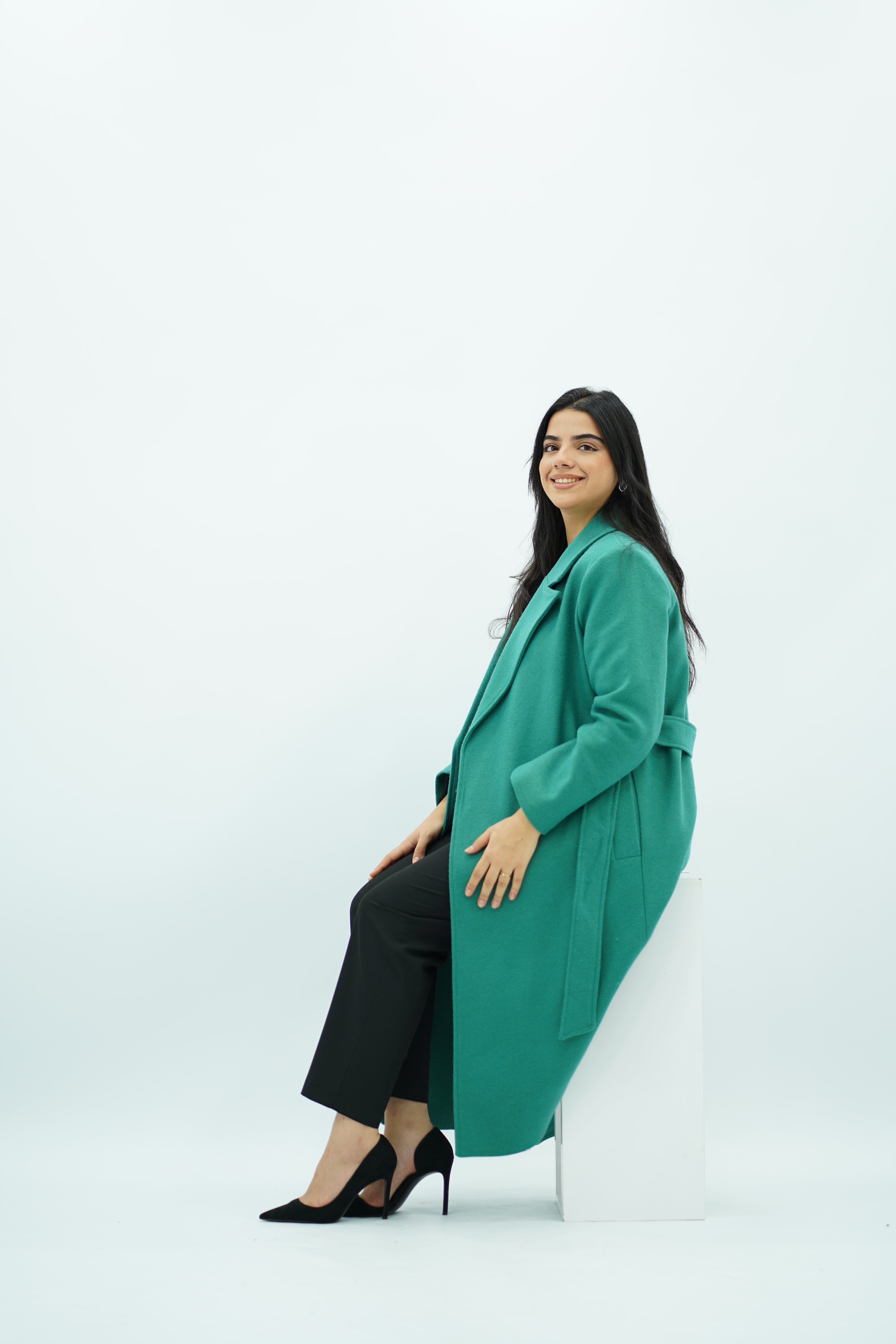 Manteau ajusté avec ceinture