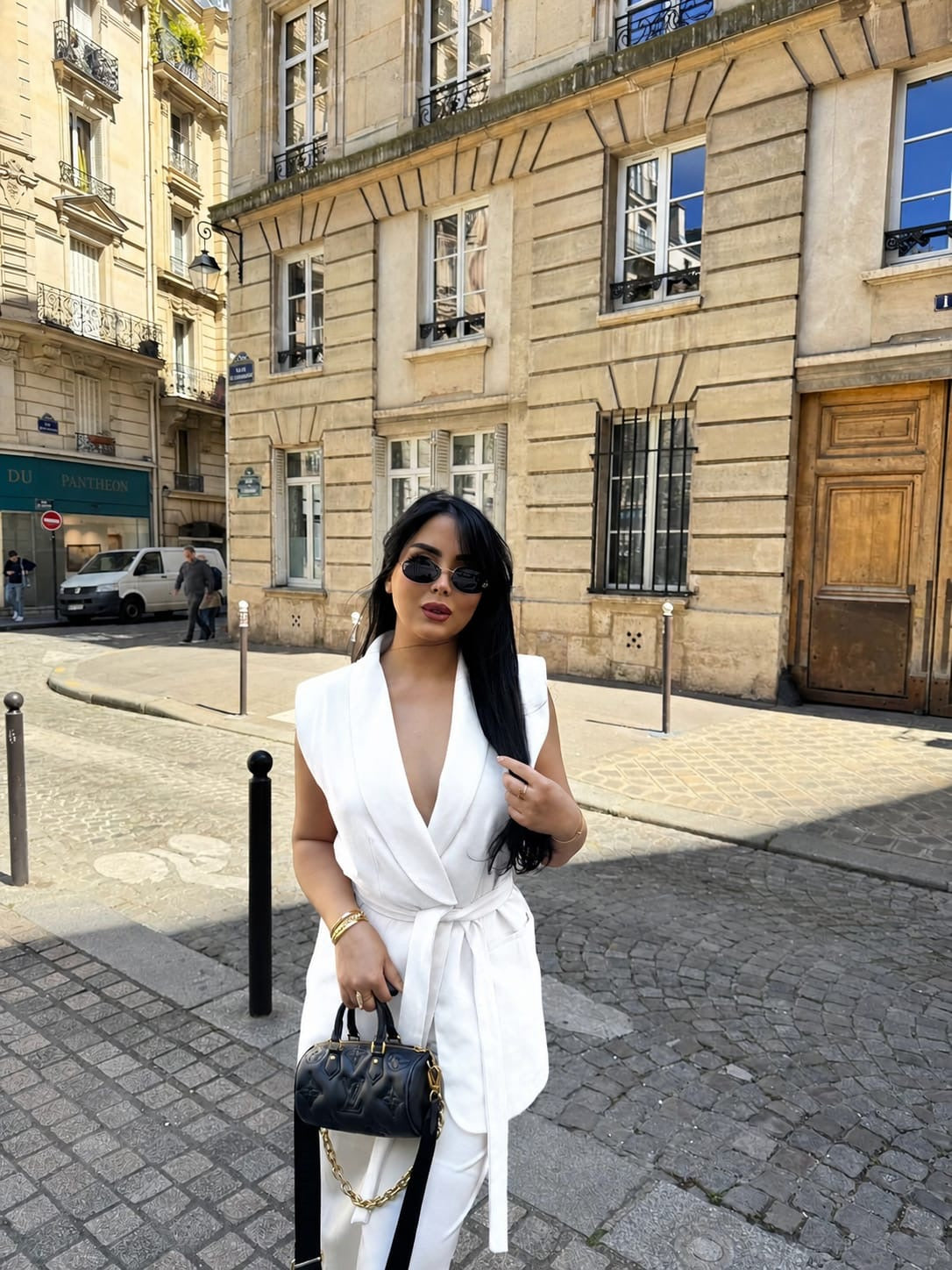 Gilet sans manches blanc avec ceinture 🤍✨