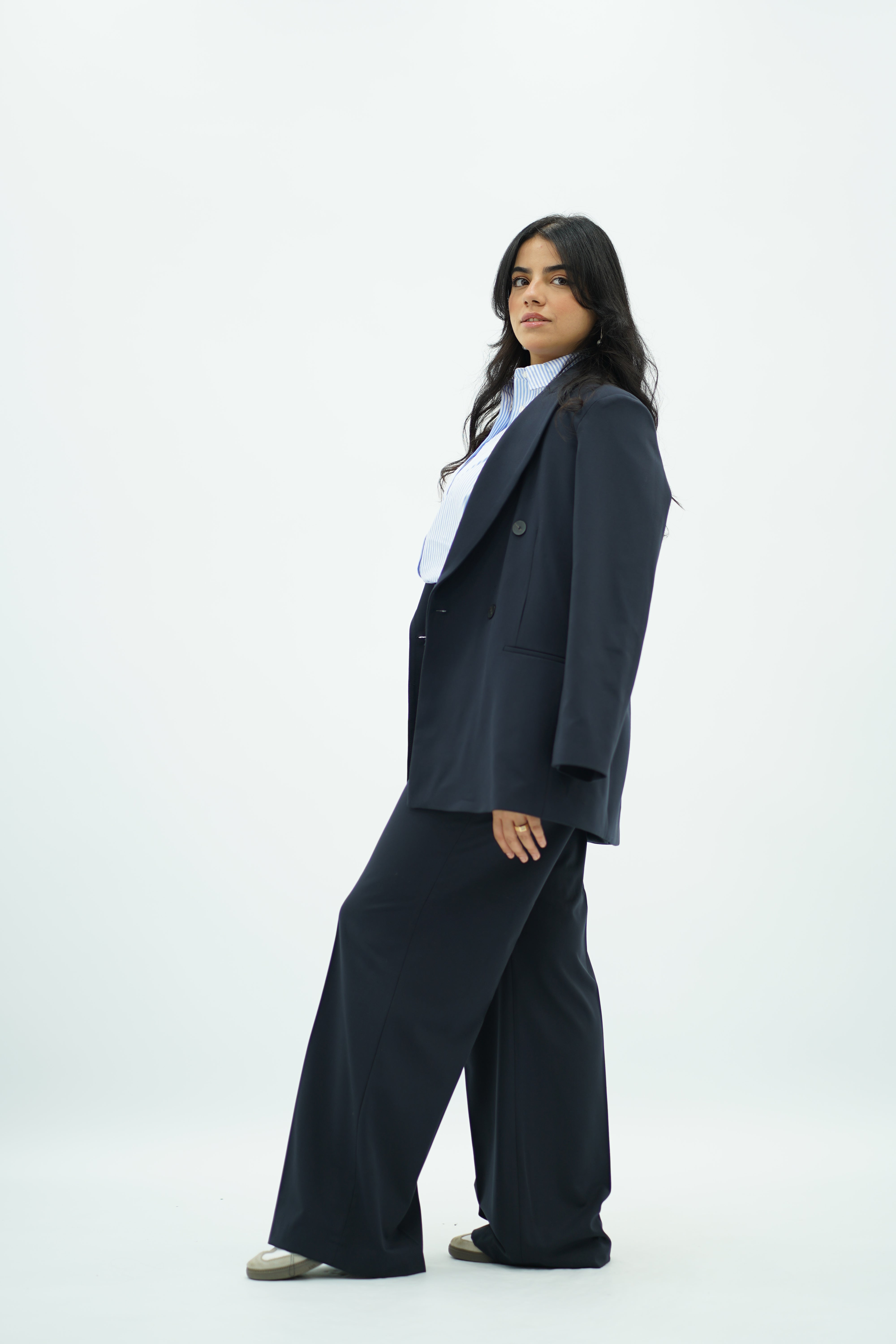 Tailleur Chic Bleu Nuit Double Boutonnage