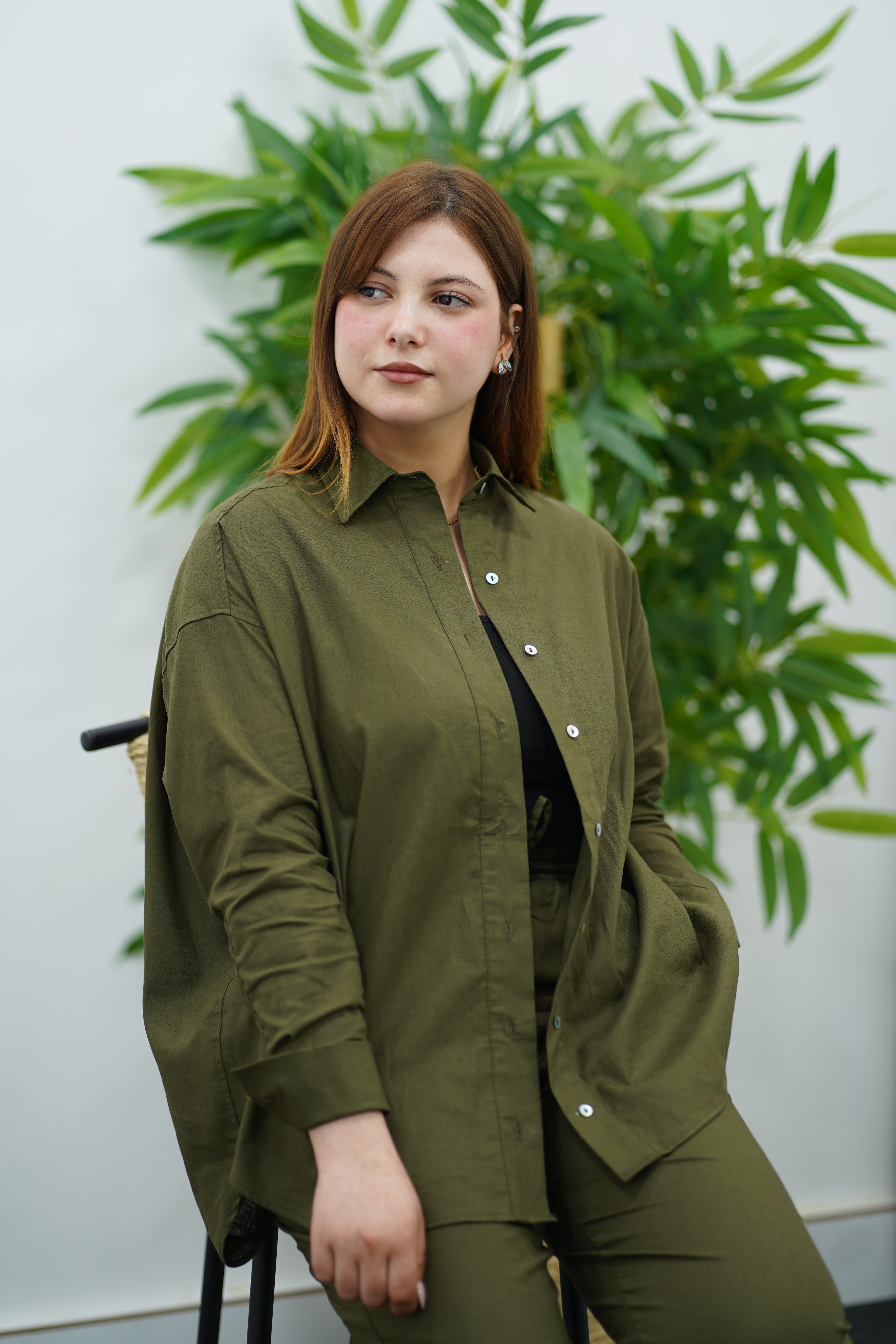 Ensemble Kaki en Lin chemise & pantalon – Élégance décontractée
