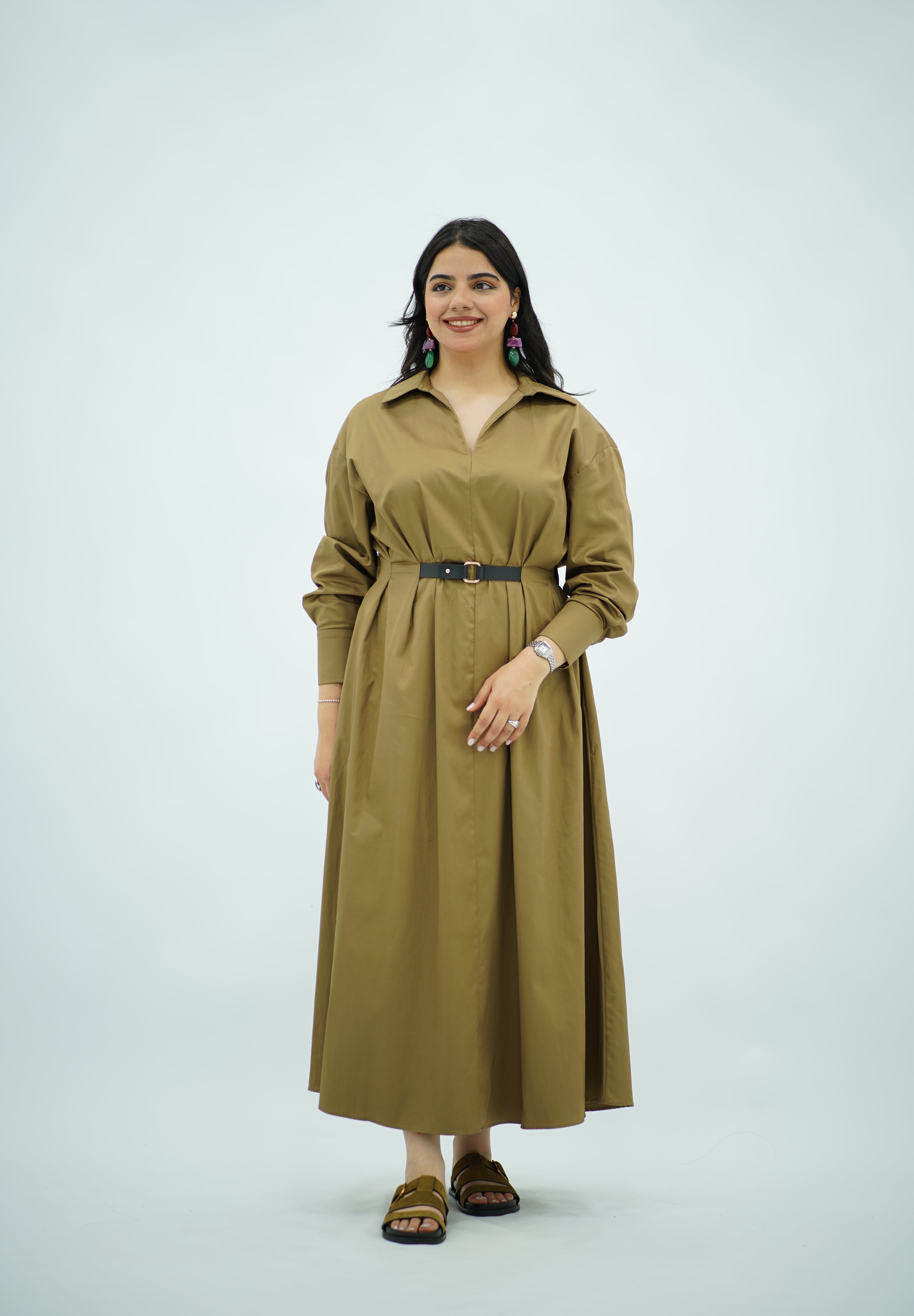 Robe chemise ceinturée vert olive