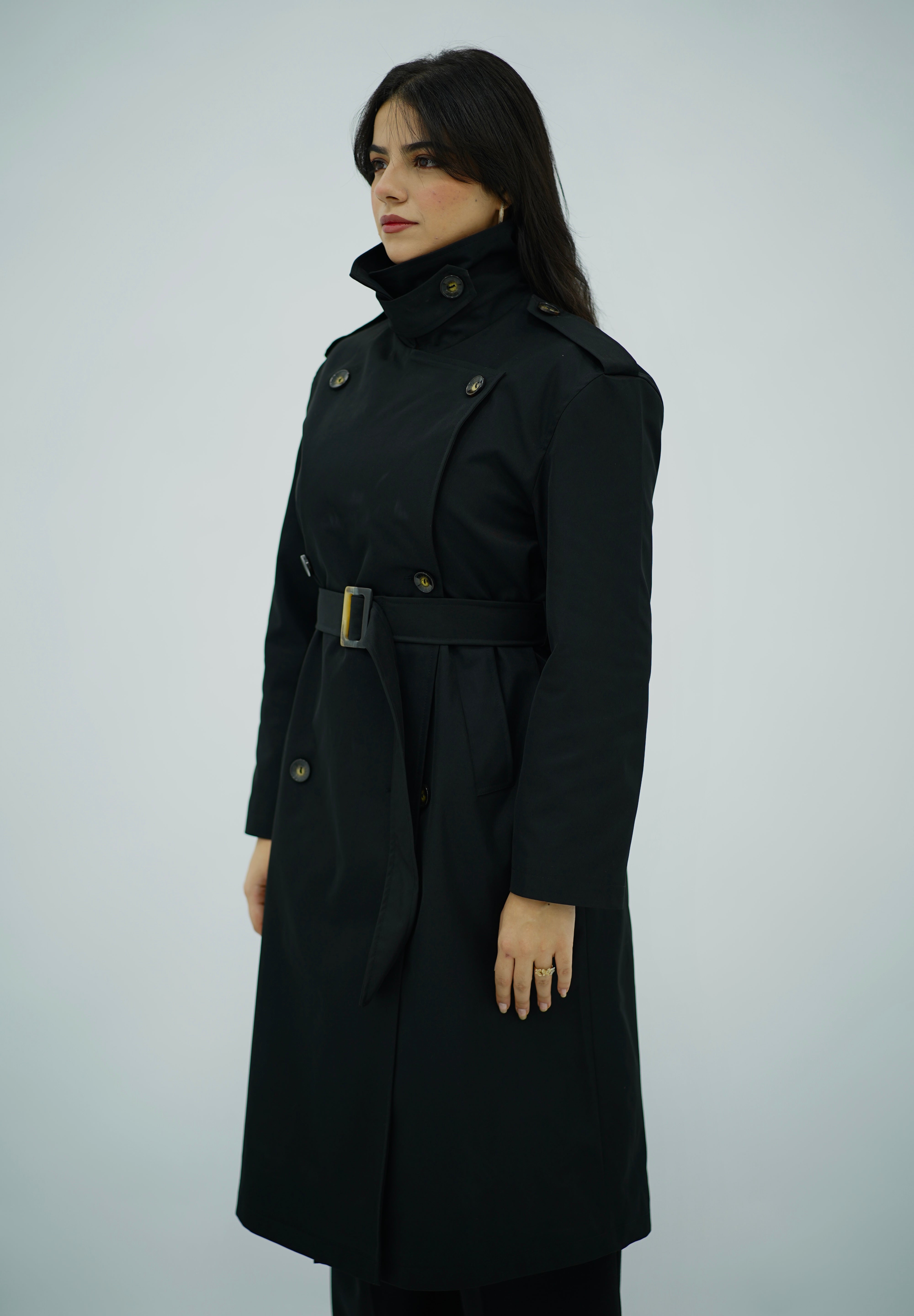 Trench Long Ceinturé Noir  – Col Montant & Boutonnage Croisé