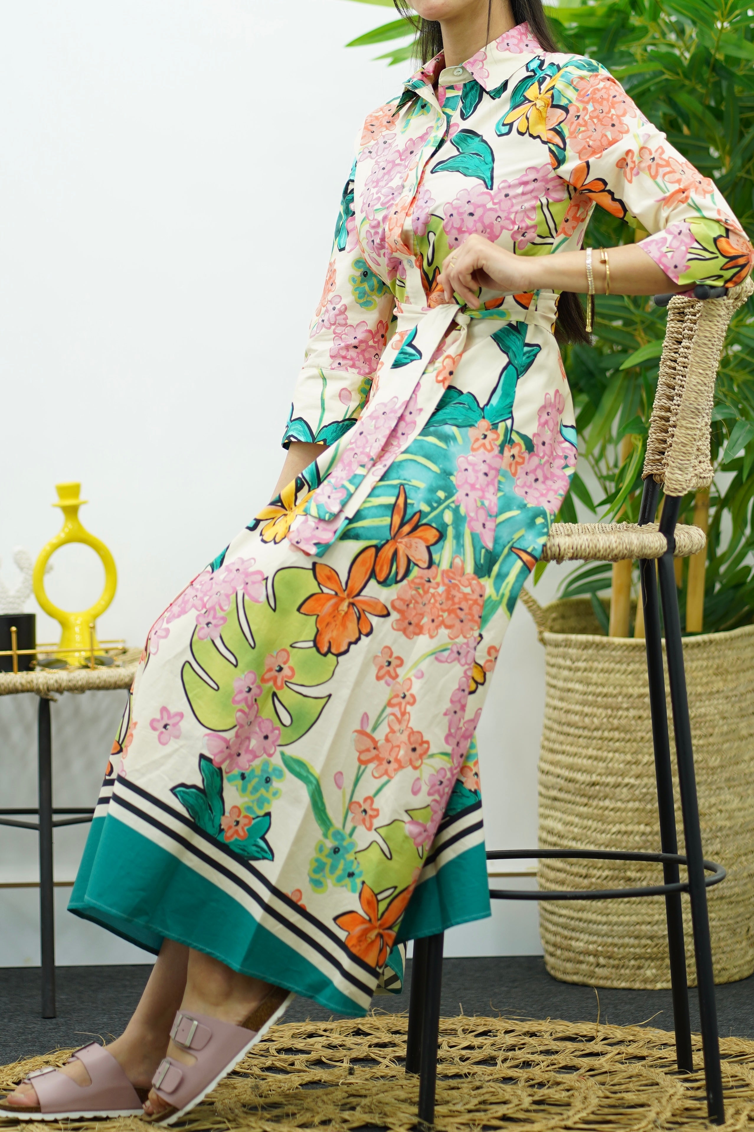 Robe Florale avec Ceinture – Élégance Naturelle