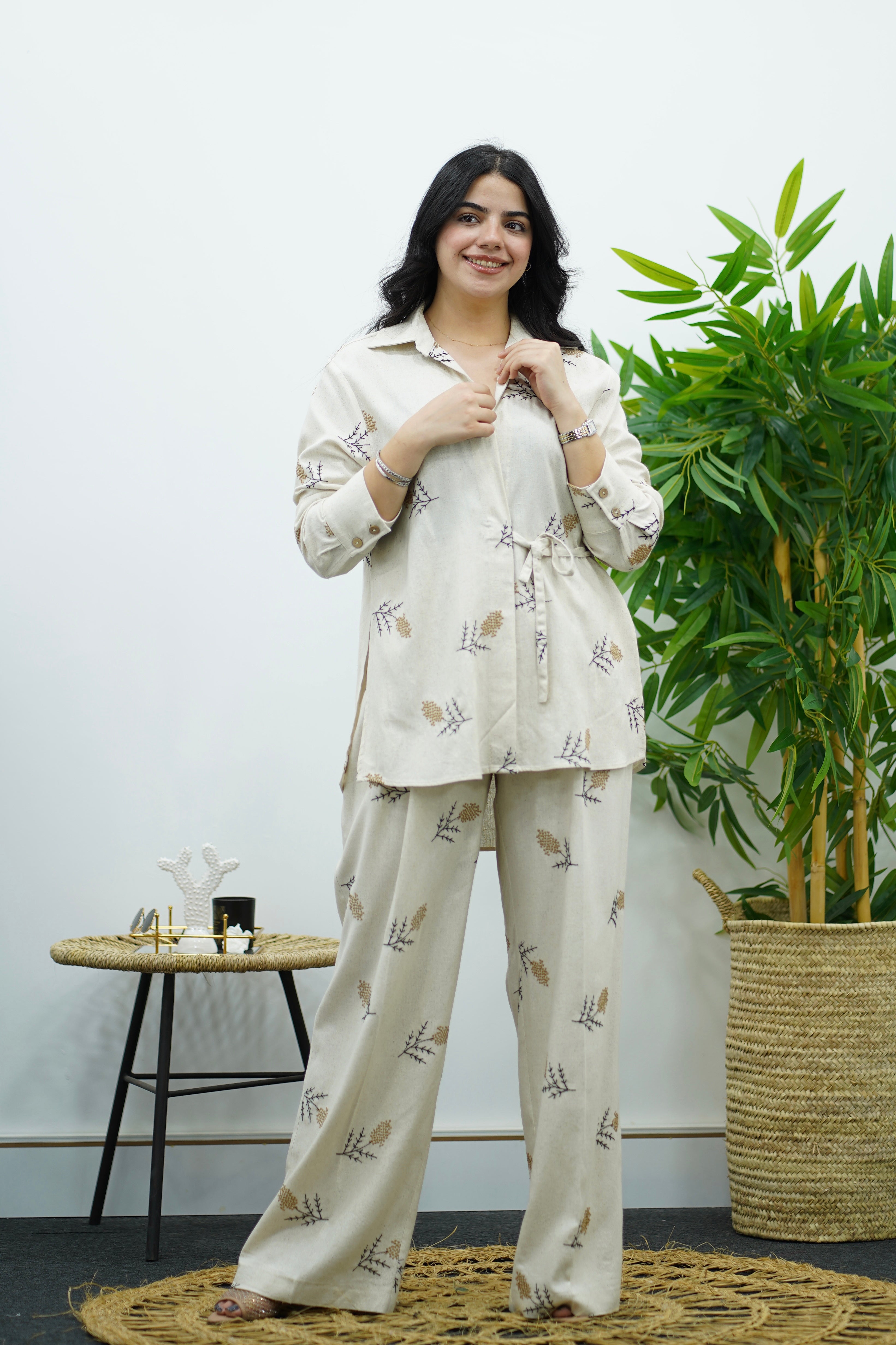 Ensemble en Lin Brodé avec Ceinture