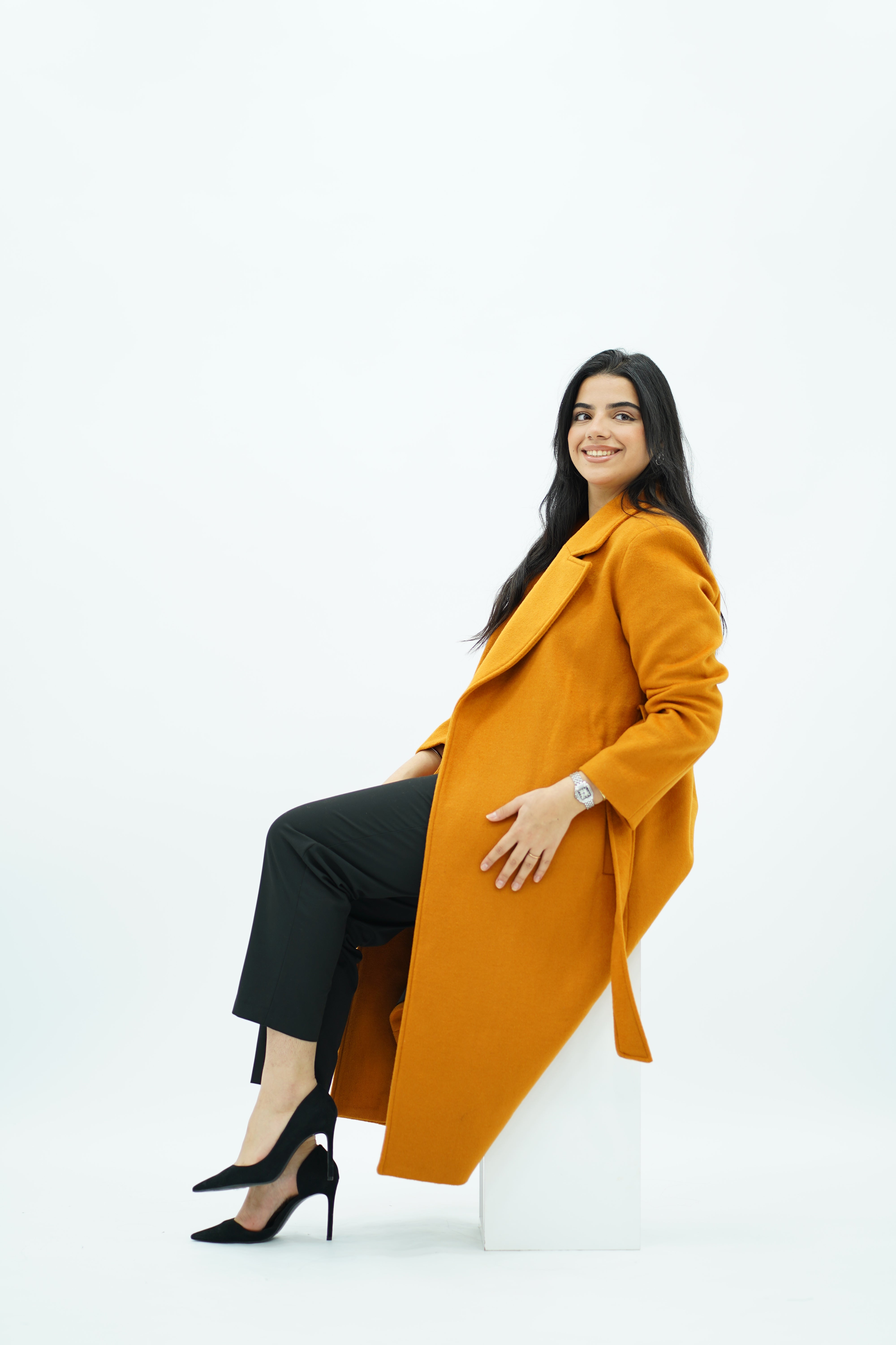 Manteau ajusté avec ceinture