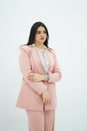 Tailleur Élégance Rosée – Coupe Fluide