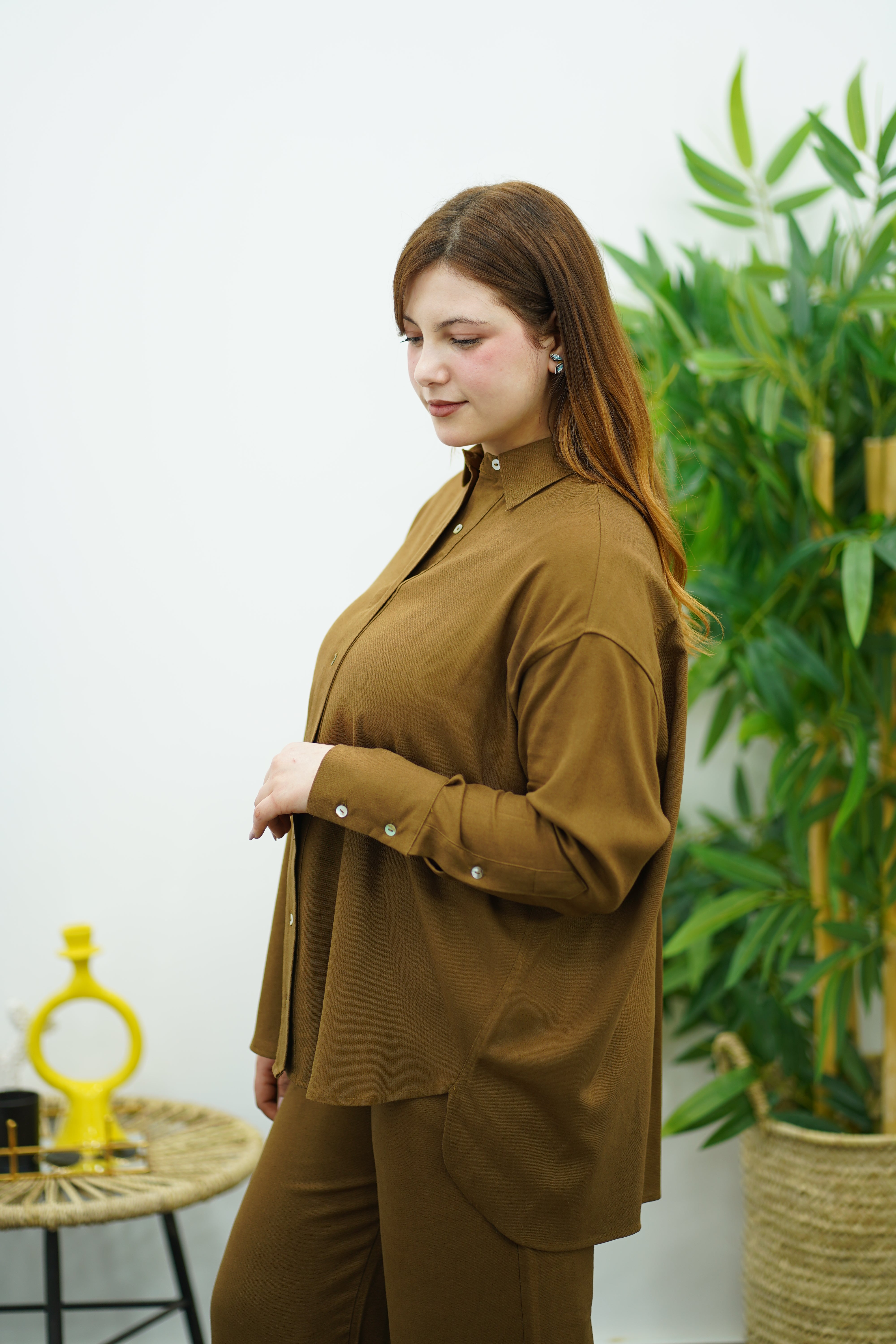 Ensemble Marron en lin chemise & pantalon – Élégance décontractée