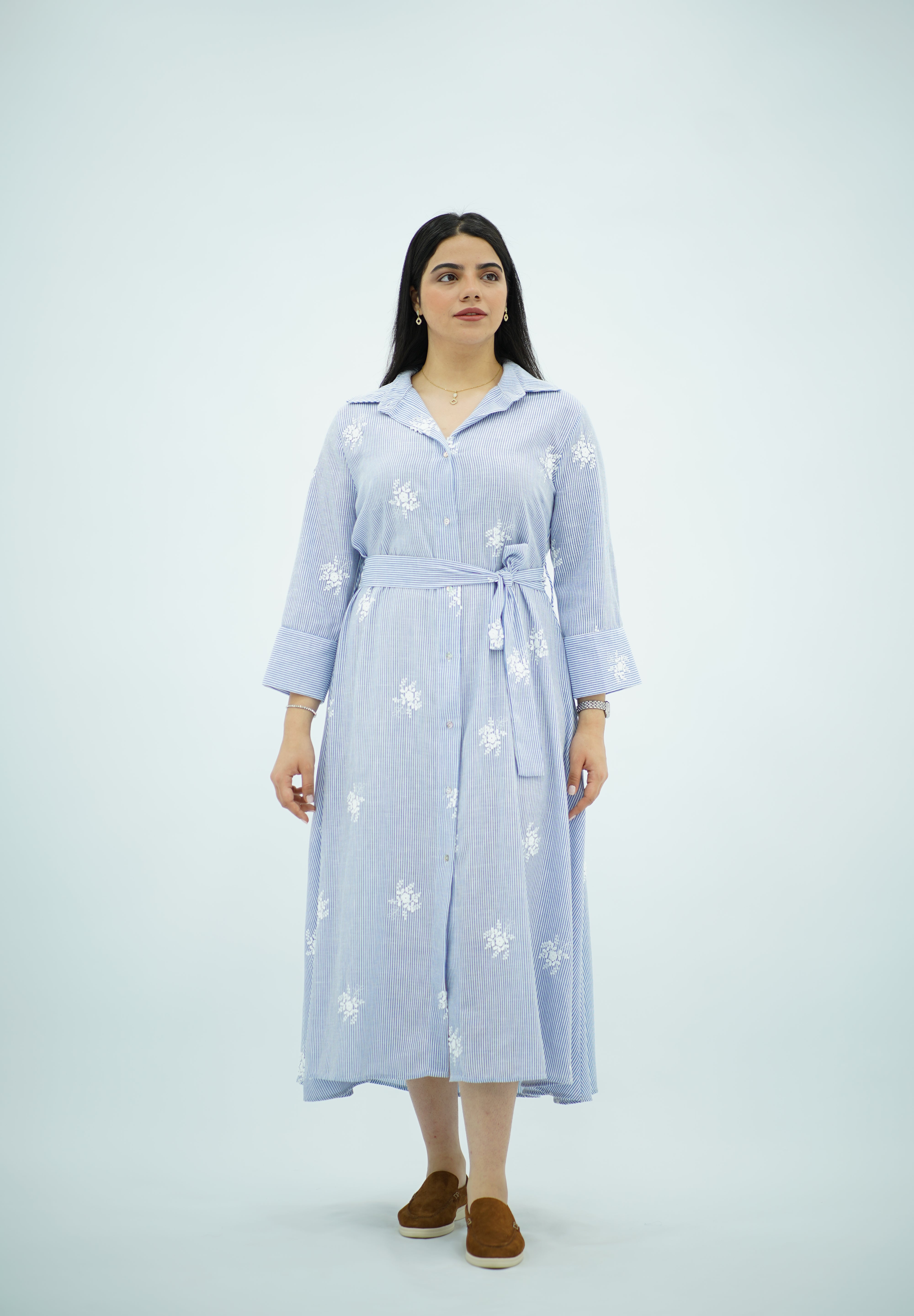 Robe Bleu ciel brodée