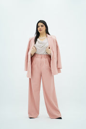 Tailleur Élégance Rosée – Coupe Fluide
