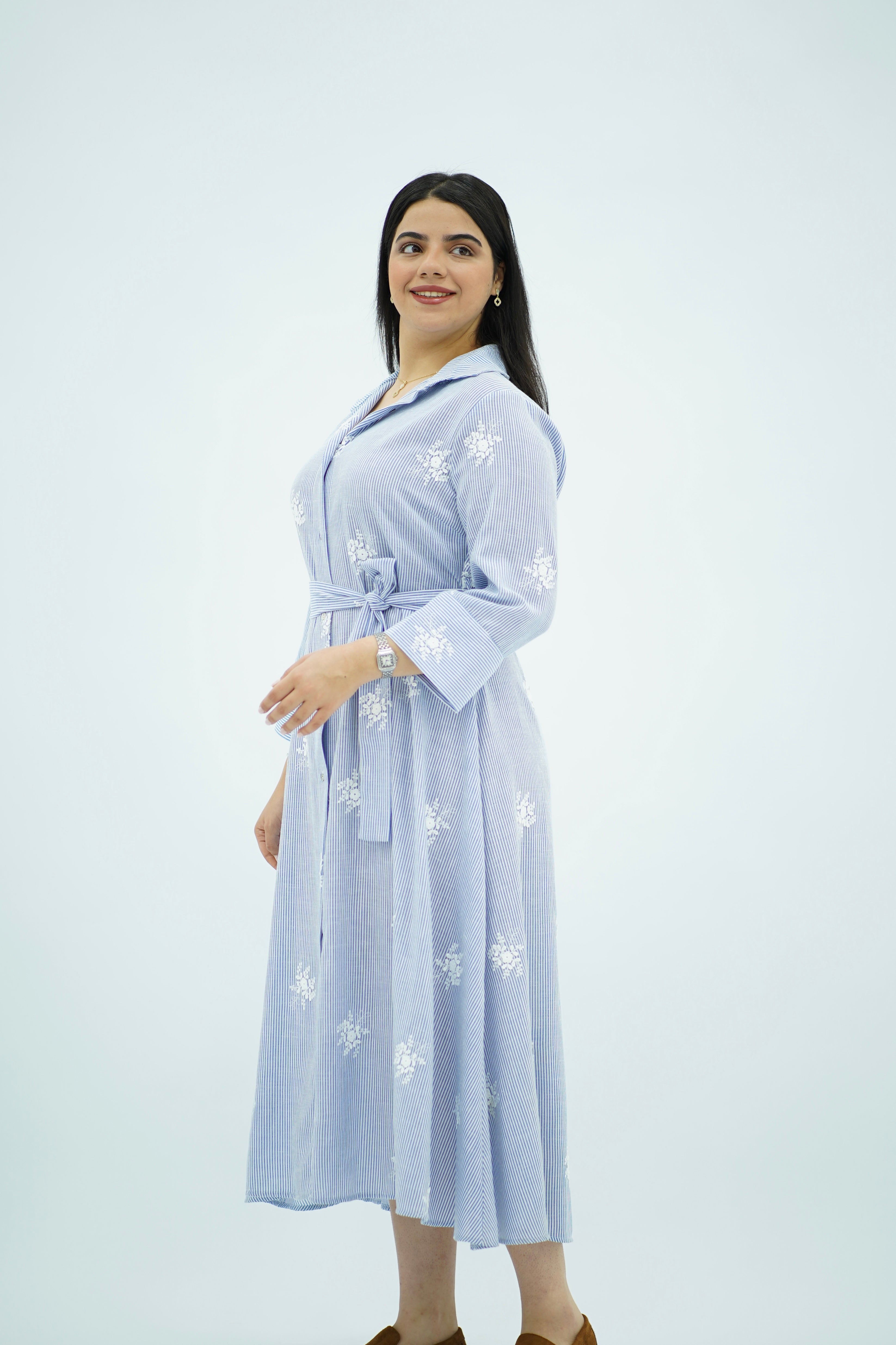 Robe Bleu ciel brodée