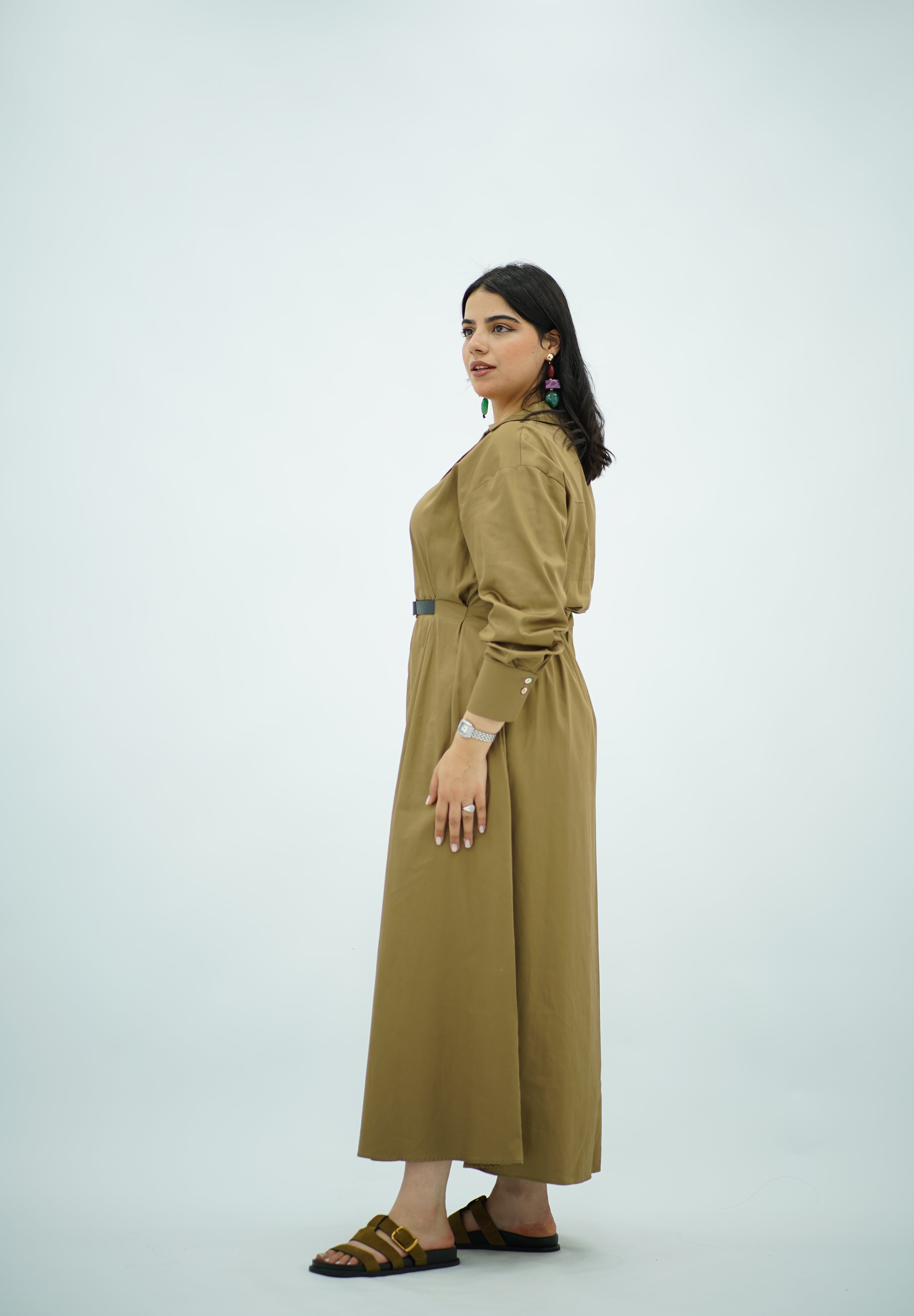 Robe chemise ceinturée vert olive