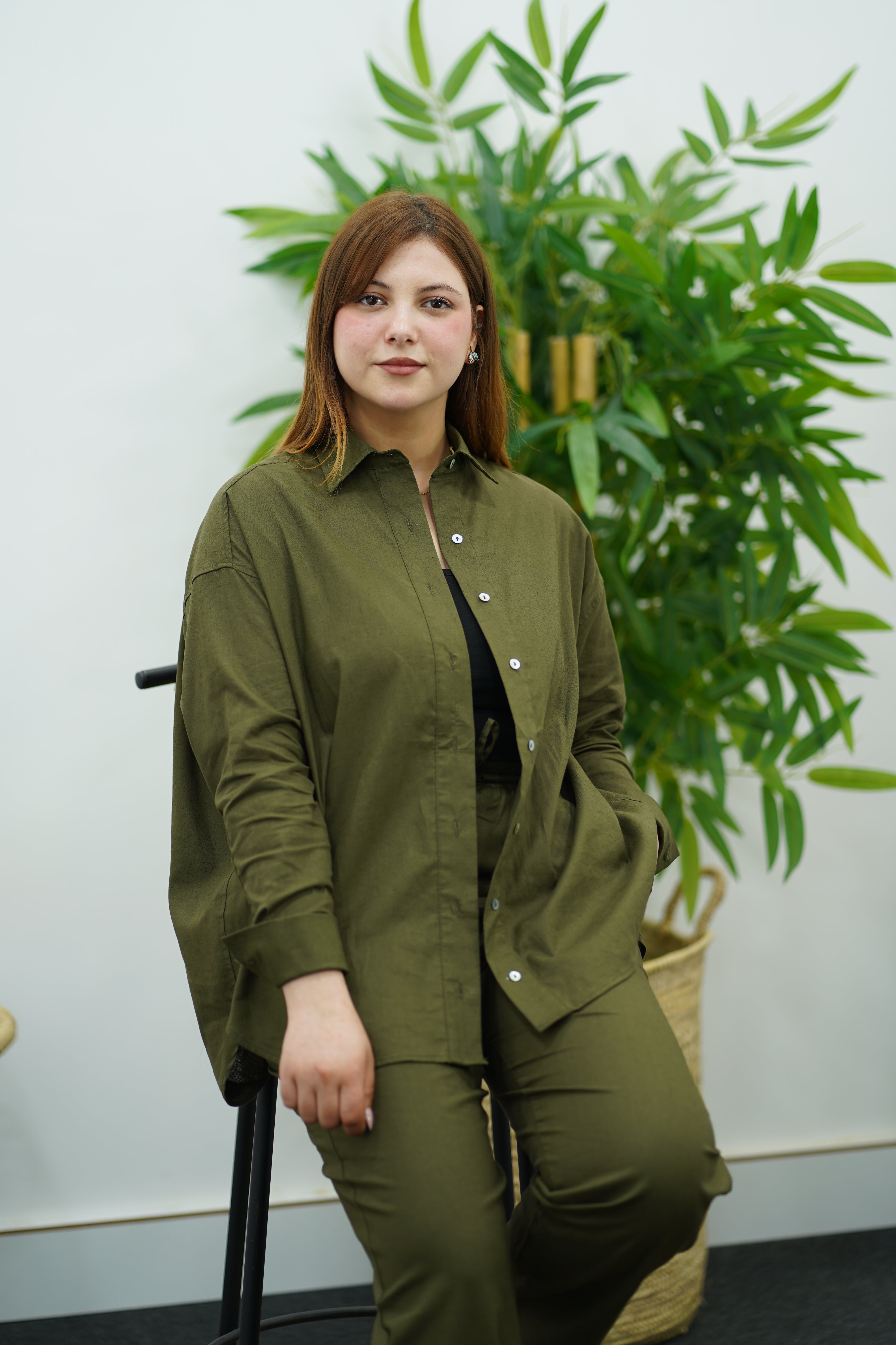 Ensemble Kaki en Lin chemise & pantalon – Élégance décontractée