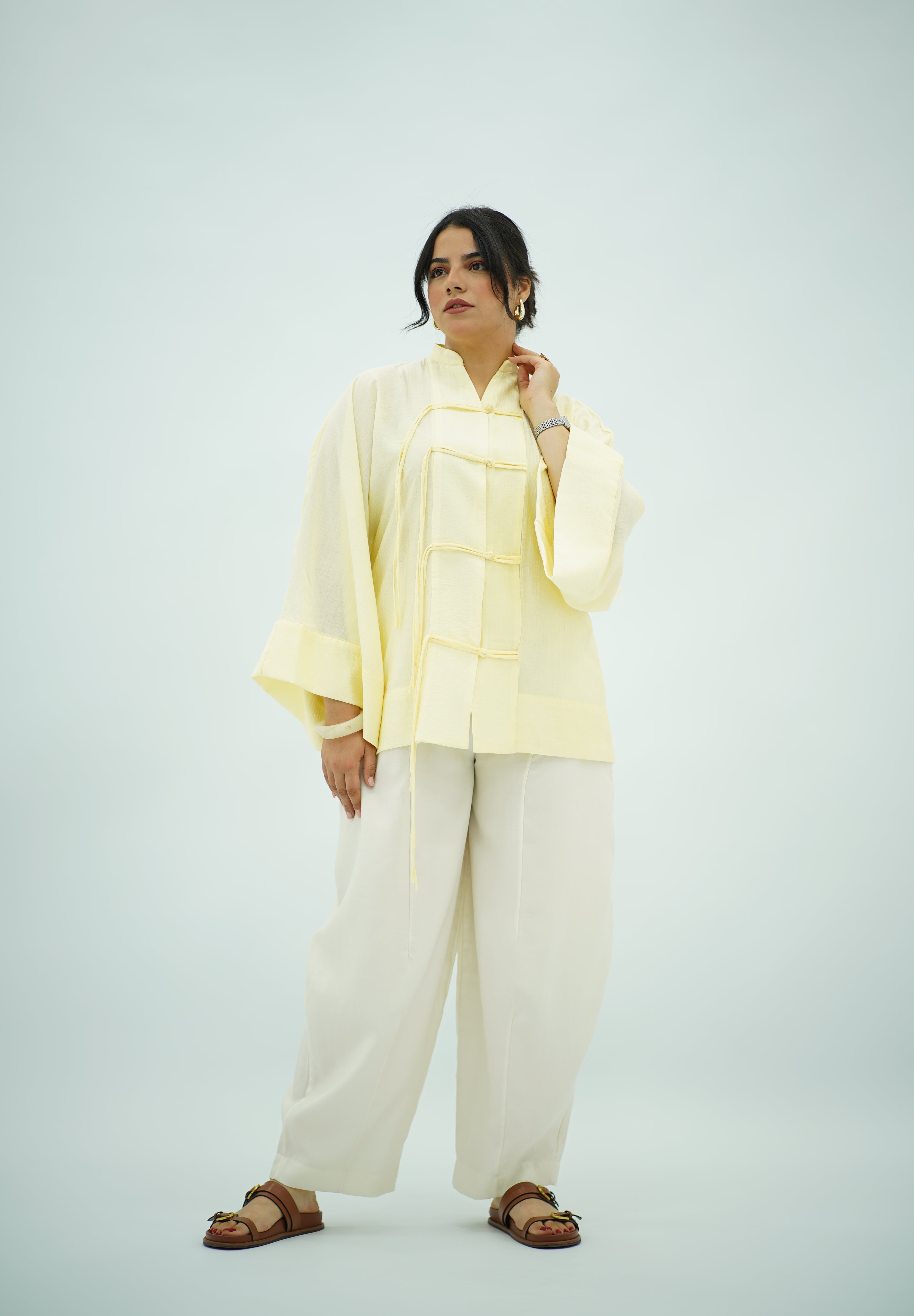 Chemise plissé en jaune pastel