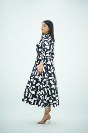 Robe Noire et Blanche Élégante avec Ceinture – Chic Intemporel