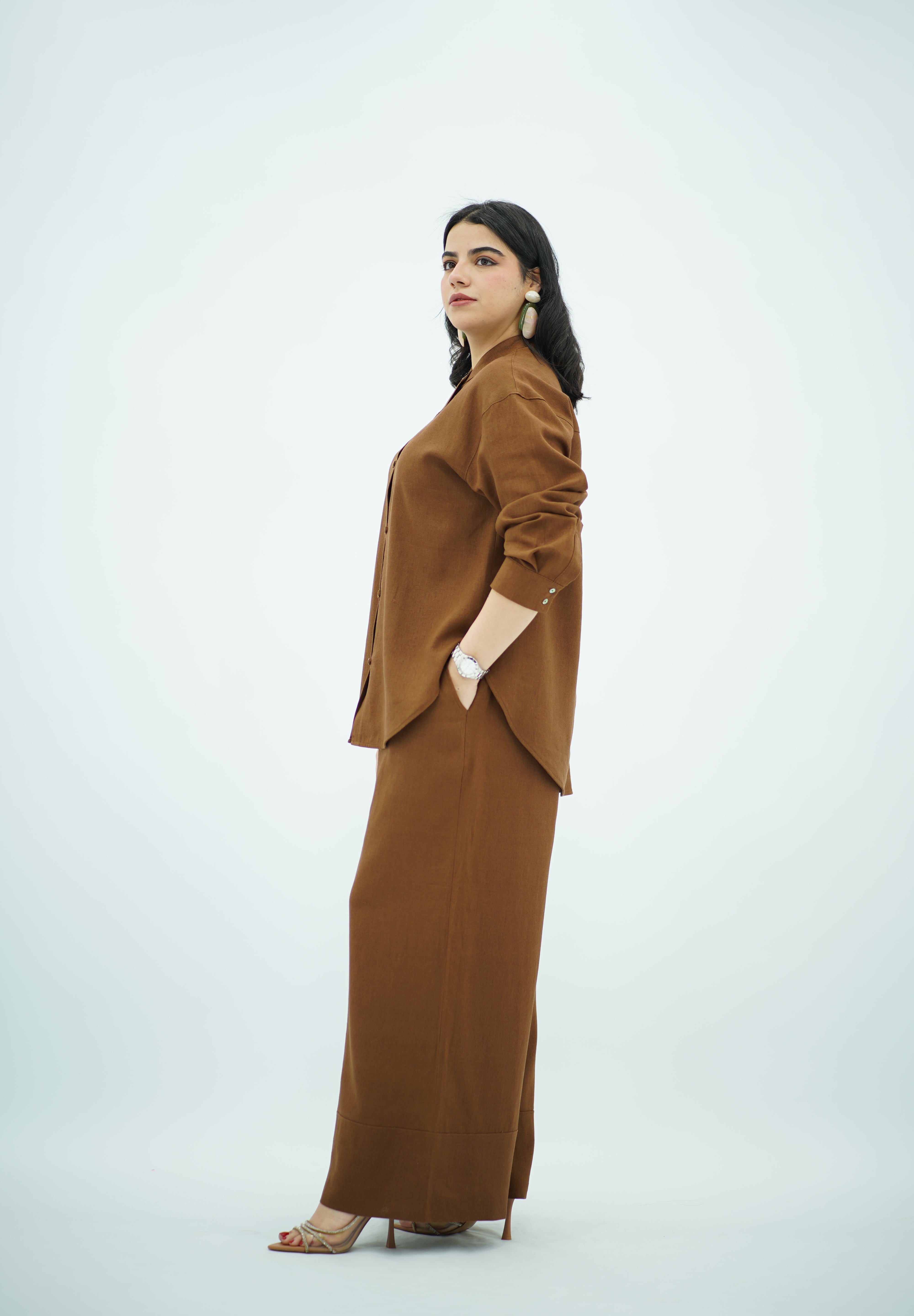 Ensemble en Lin Marron