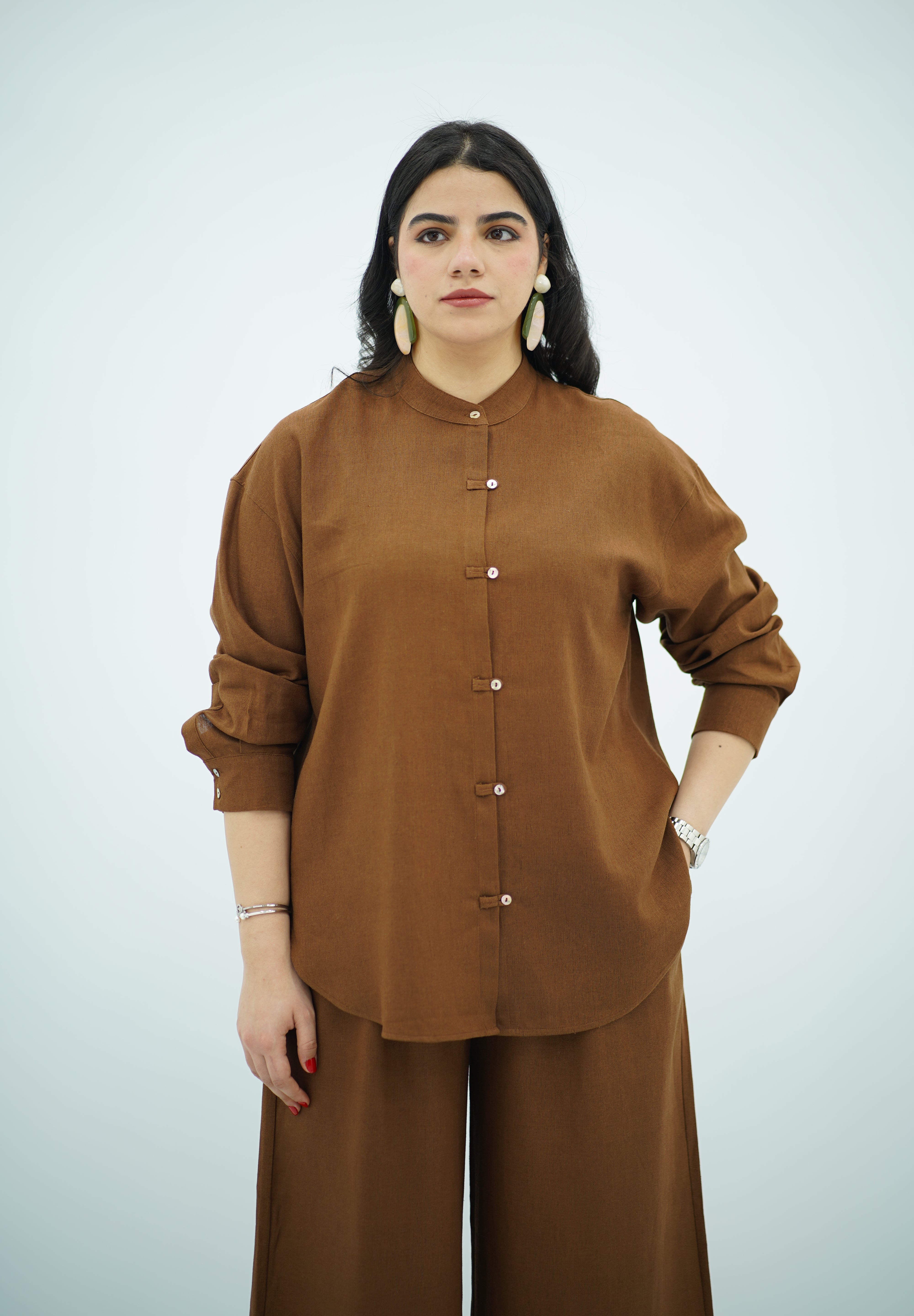 Ensemble en Lin Marron