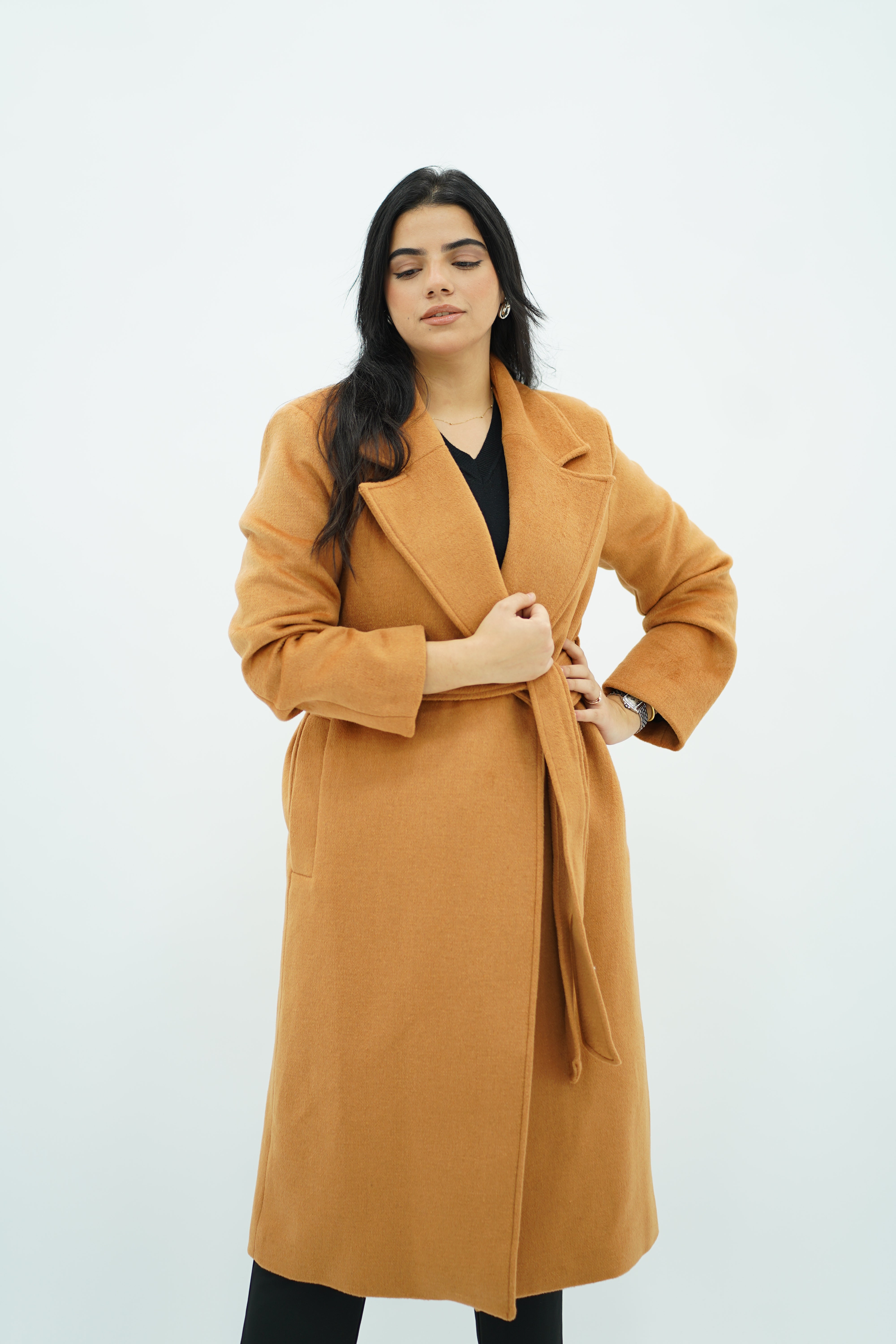 Manteau ajusté avec ceinture