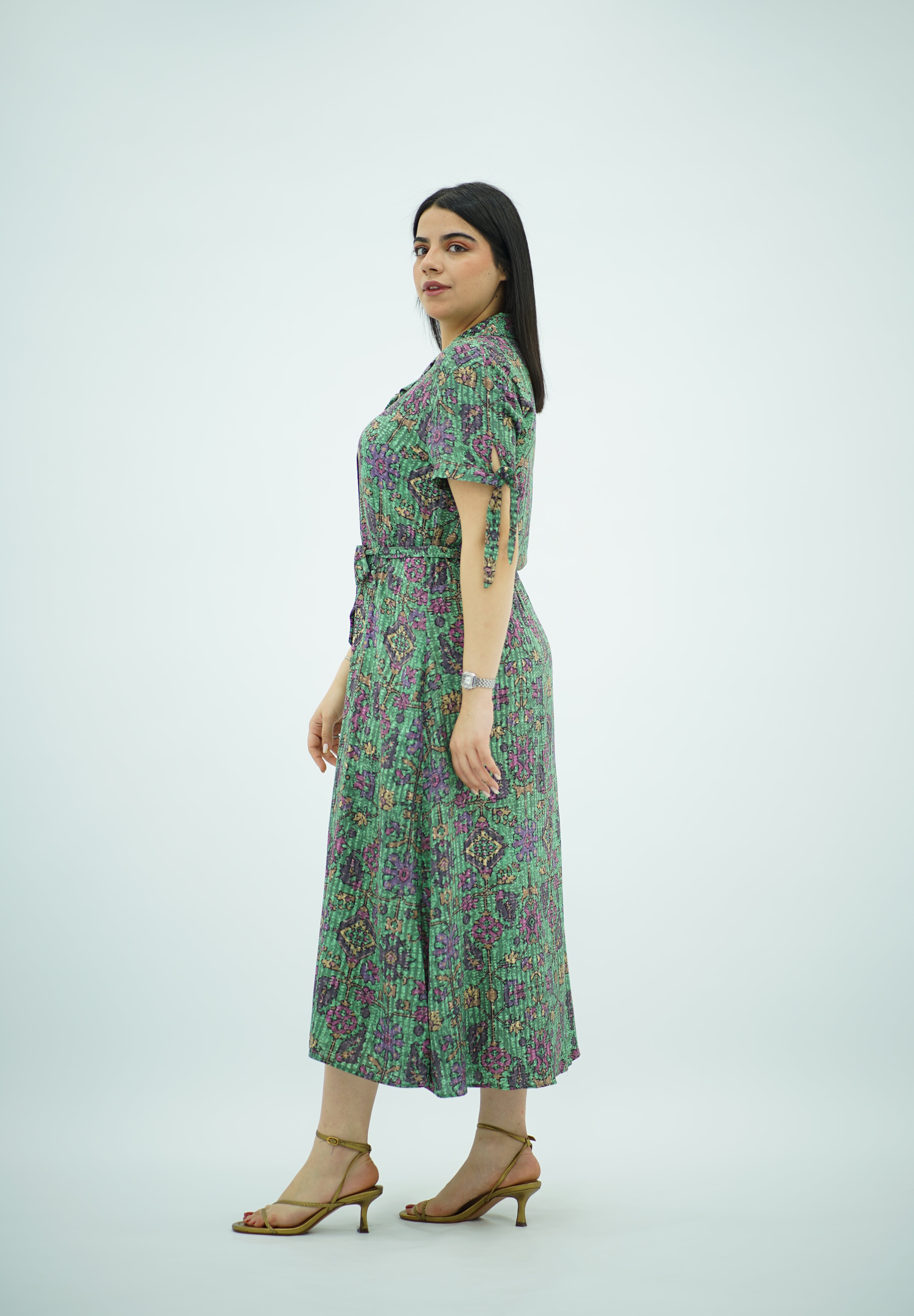Robe Fleurie Verte Mi-Longue
