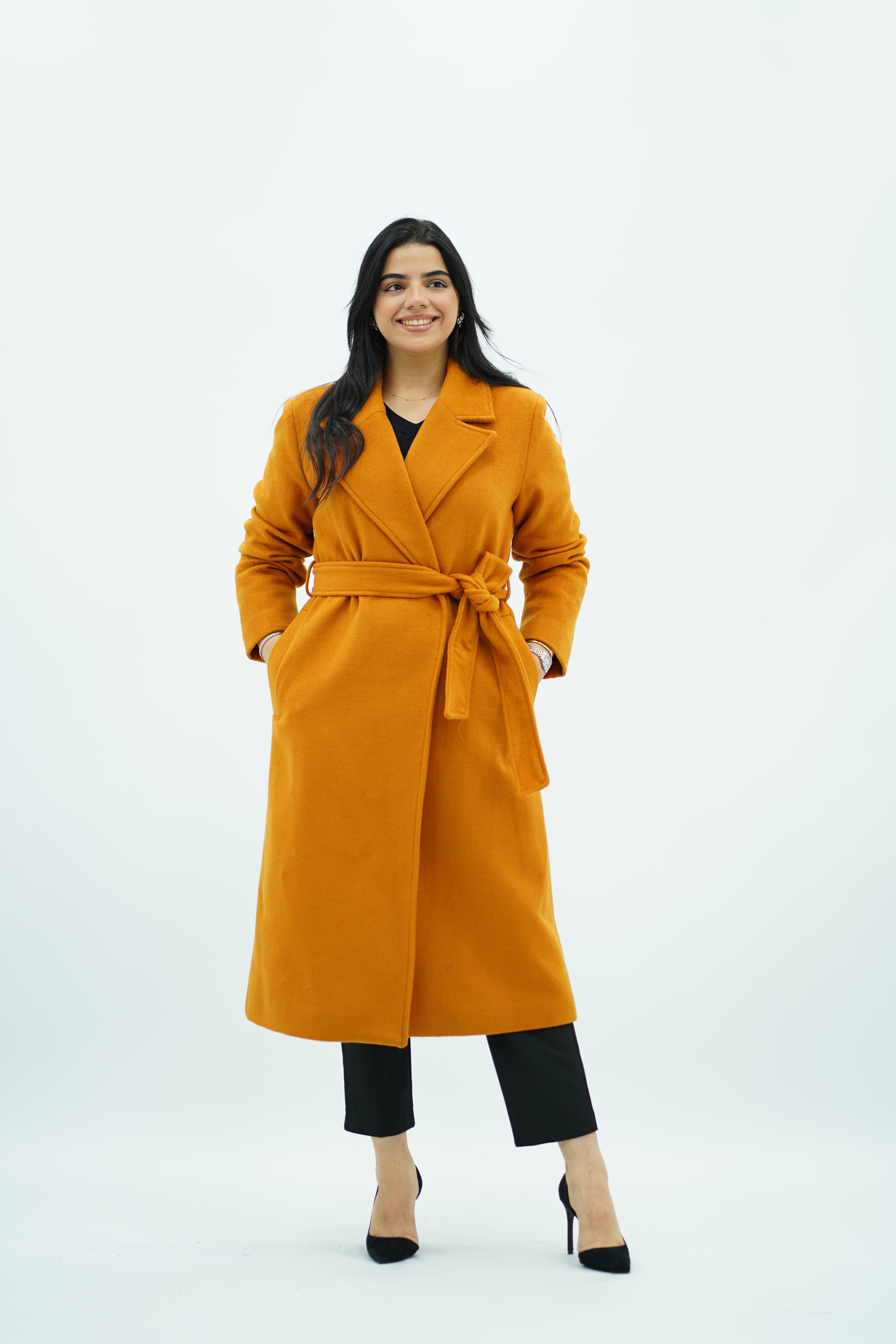 Manteau ajusté avec ceinture