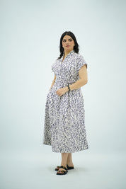 Robe midi imprimée avec ceinture