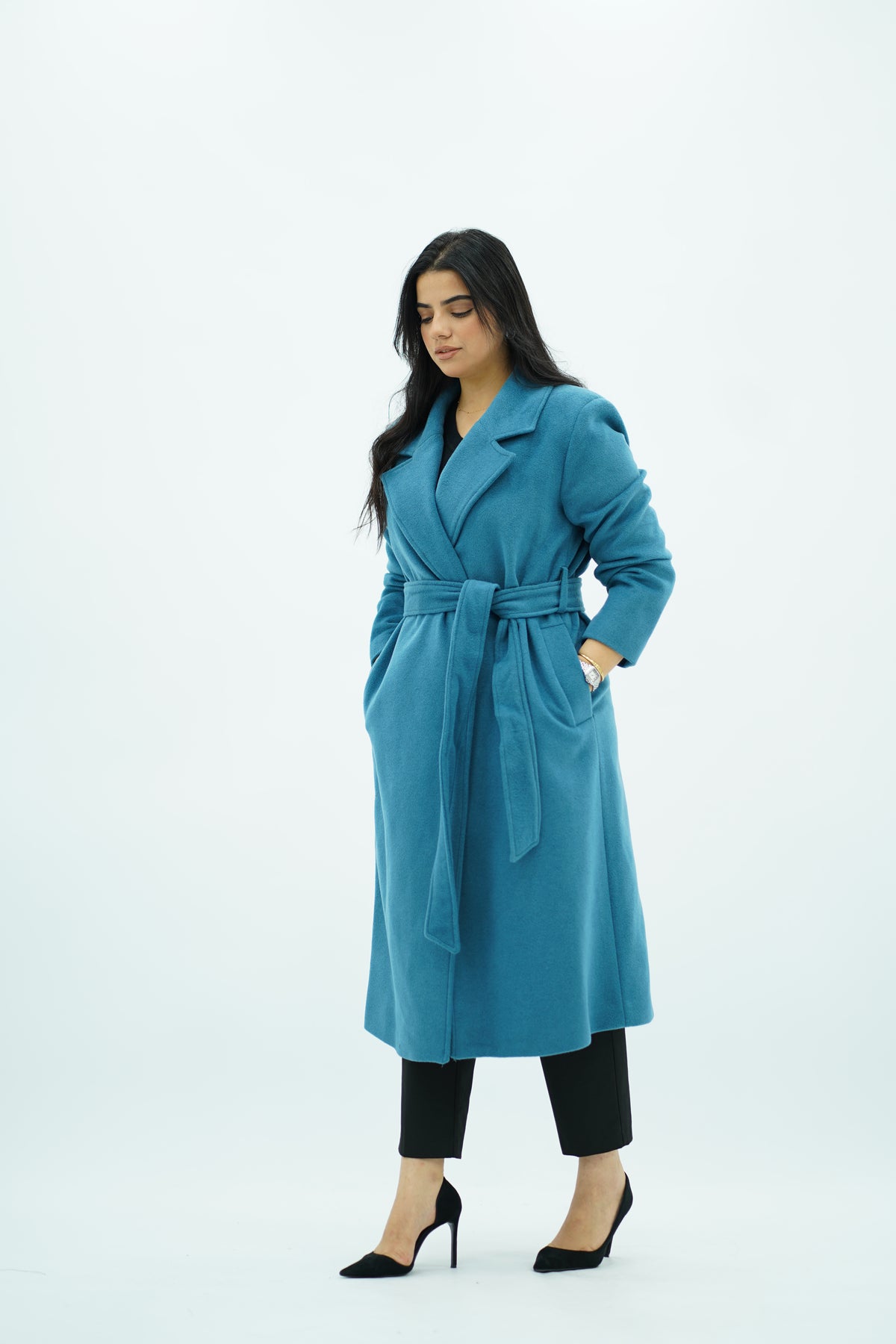 Manteau ajusté avec ceinture