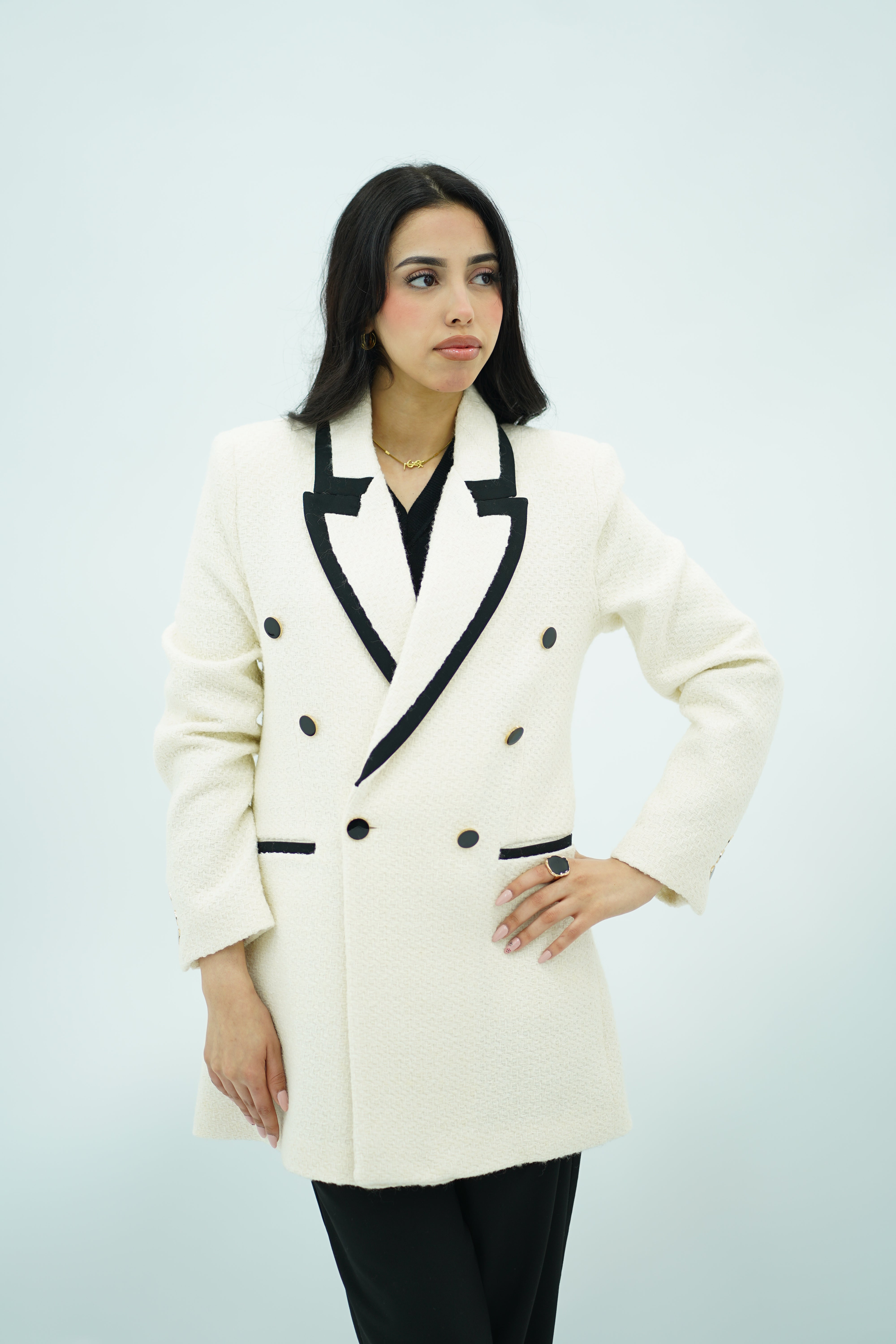 Veste Élégance Bicolore – Chic Intemporel ✨