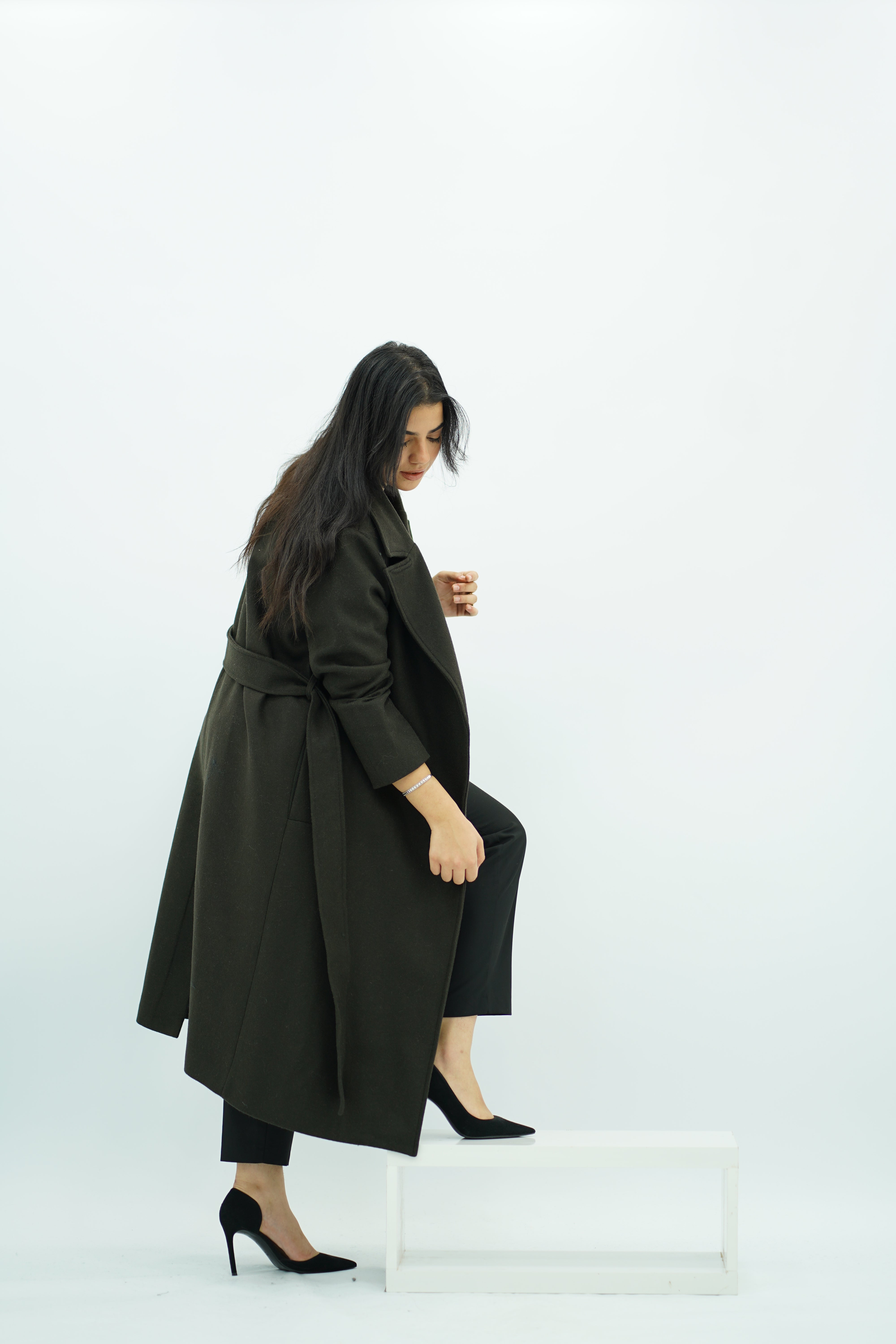 Manteau ajusté avec ceinture