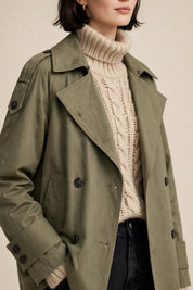 Trench Courte Vert Olive – Double Boutonnage