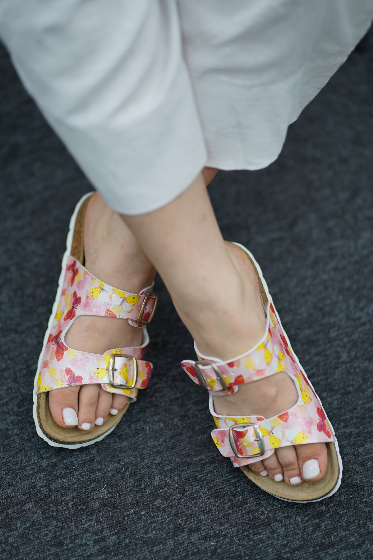 Sandales à boucles florales – Confort et style au quotidien