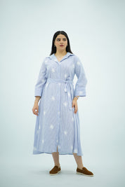 Robe Bleu ciel brodée