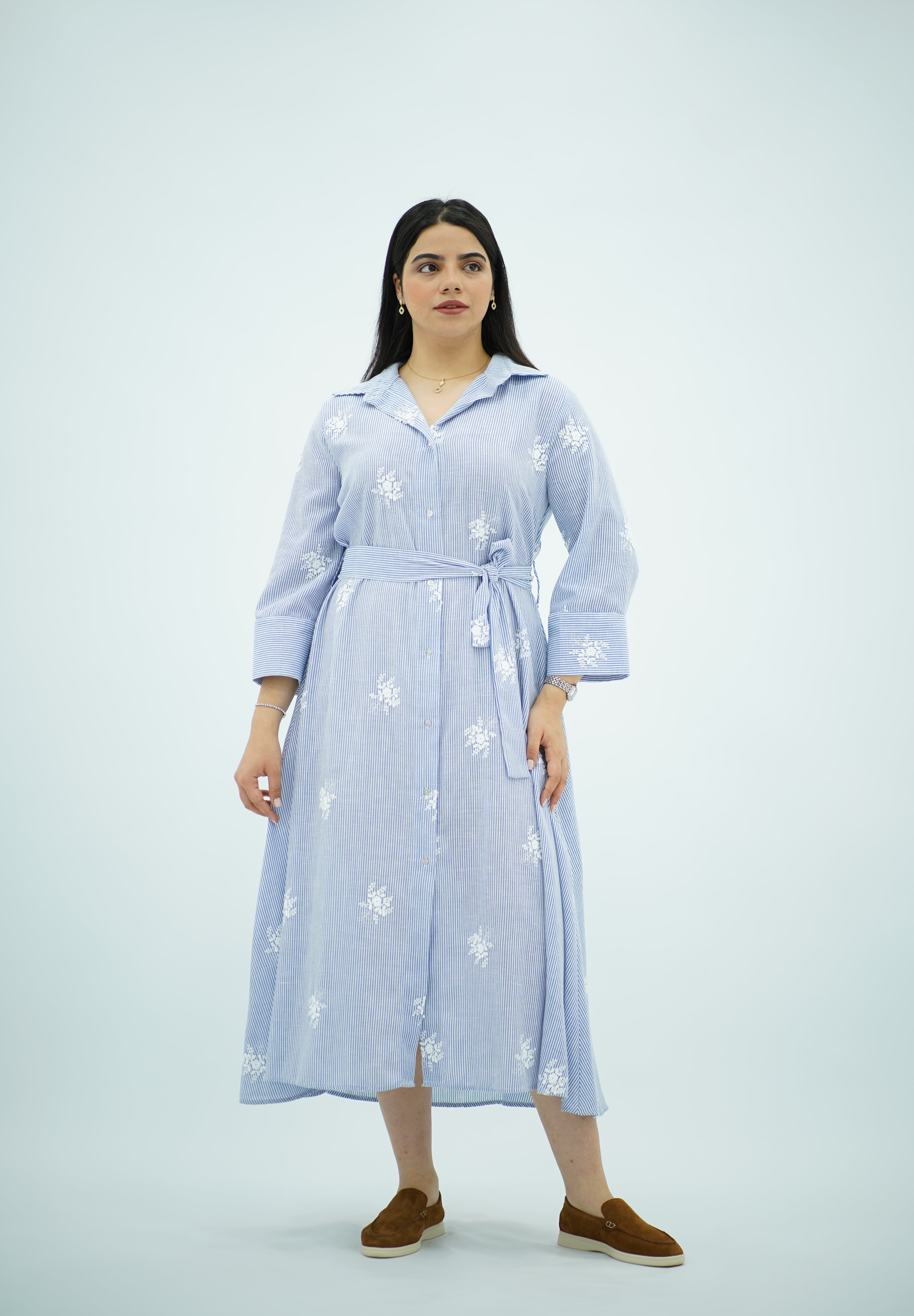 Robe Bleu ciel brodée