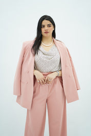 Tailleur Élégance Rosée – Coupe Fluide