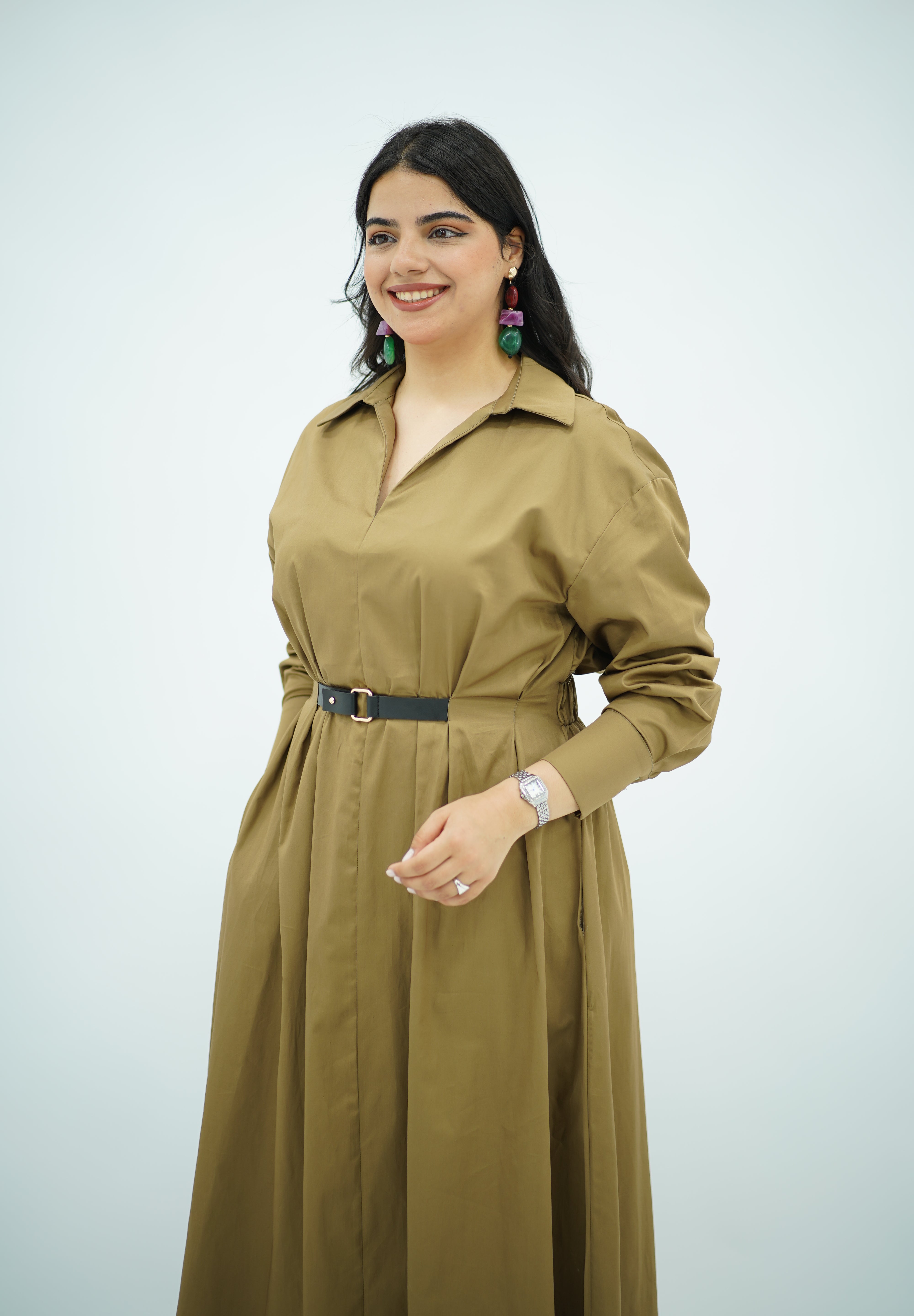 Robe chemise ceinturée vert olive