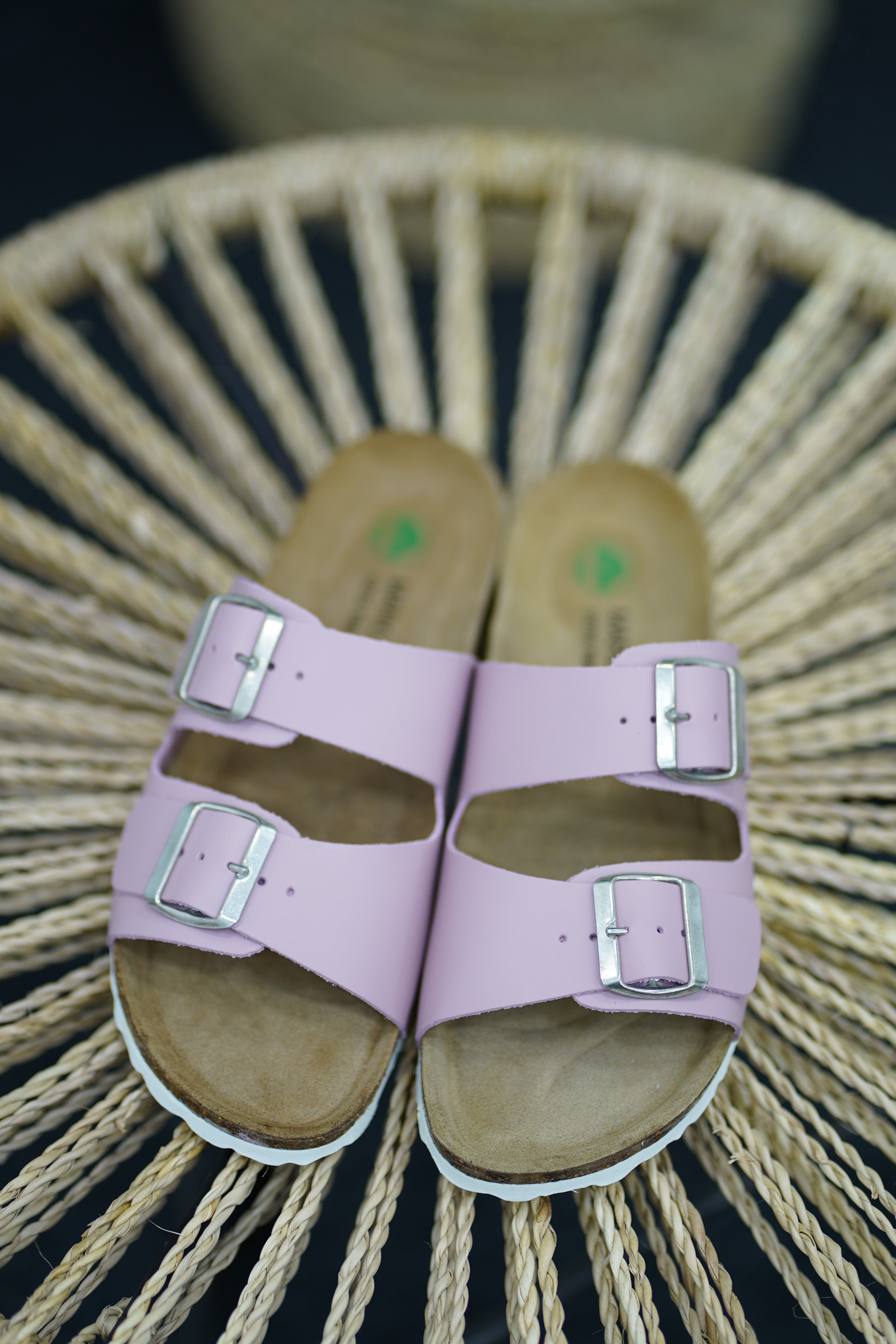 Sandales à boucles roses – Confort et style au quotidien