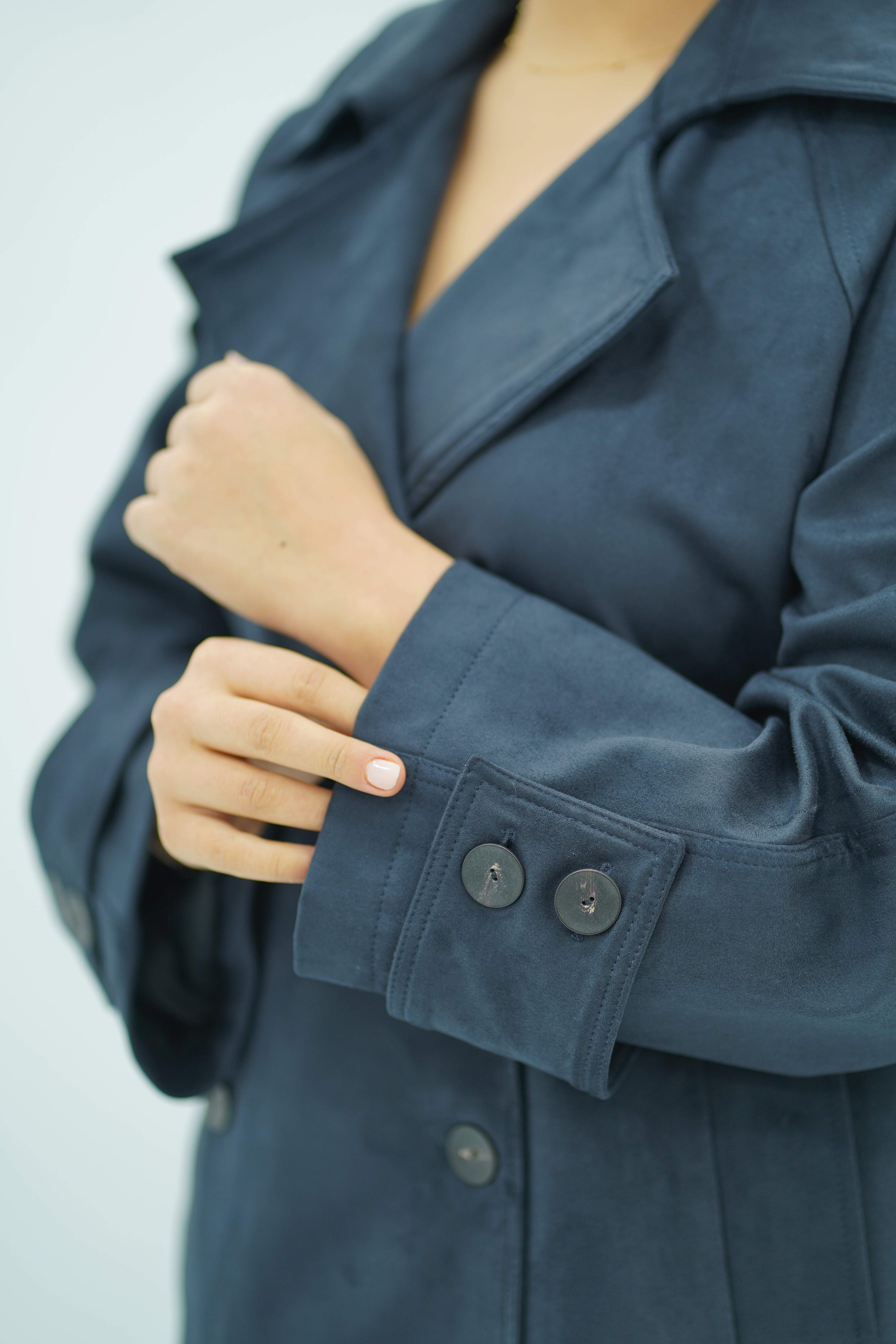 Trench court Bleu nuit en faux daim