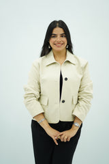 Trench Court Écru à Boutons Noirs