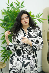Robe Fleurie Blanche et Noir avec Ceinture – Chic Intemporel