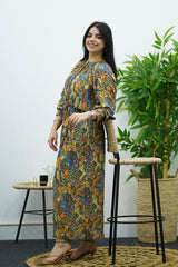 Robe longue avec ceinture