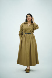 Robe chemise ceinturée vert olive