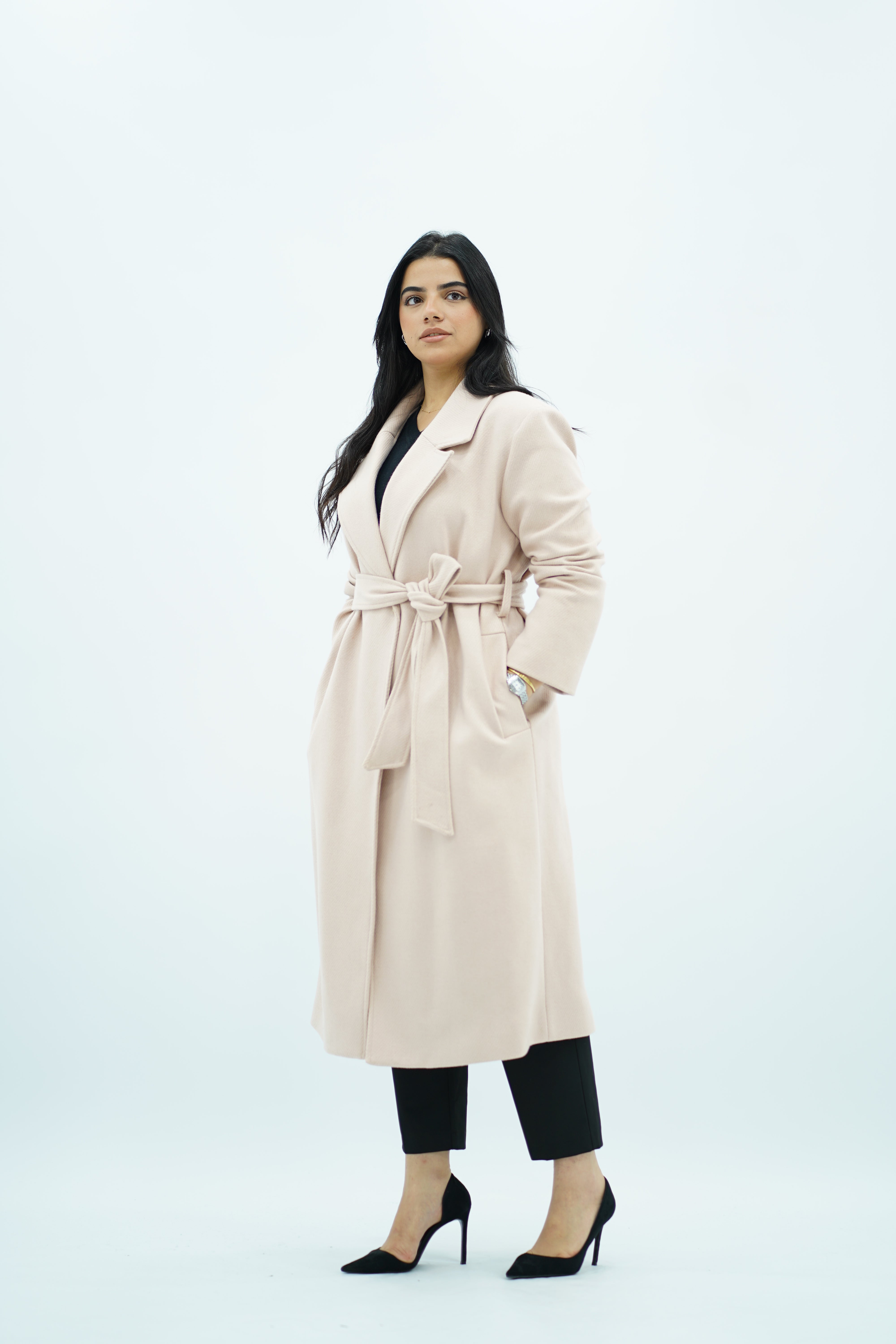 Manteau ajusté avec ceinture