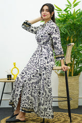 Robe Blanche et Noir Élégante avec Ceinture